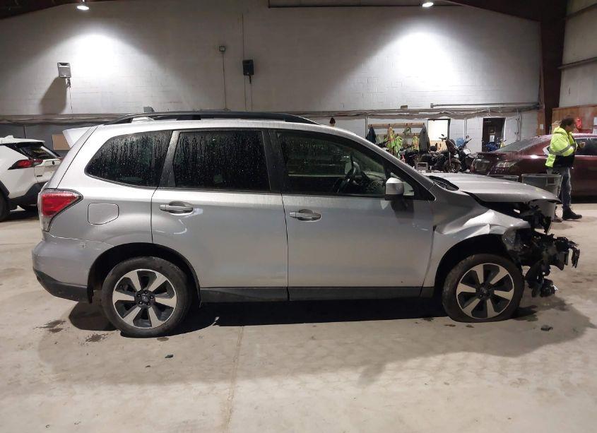 Photo 13 of 2017 Subaru Forester 2.5I PREMIUM (VIN JF2SJAEC0HH454908)