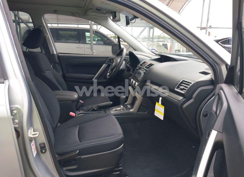 Photo 5 of 2017 Subaru Forester 2.5I PREMIUM (VIN JF2SJAEC0HH580556)