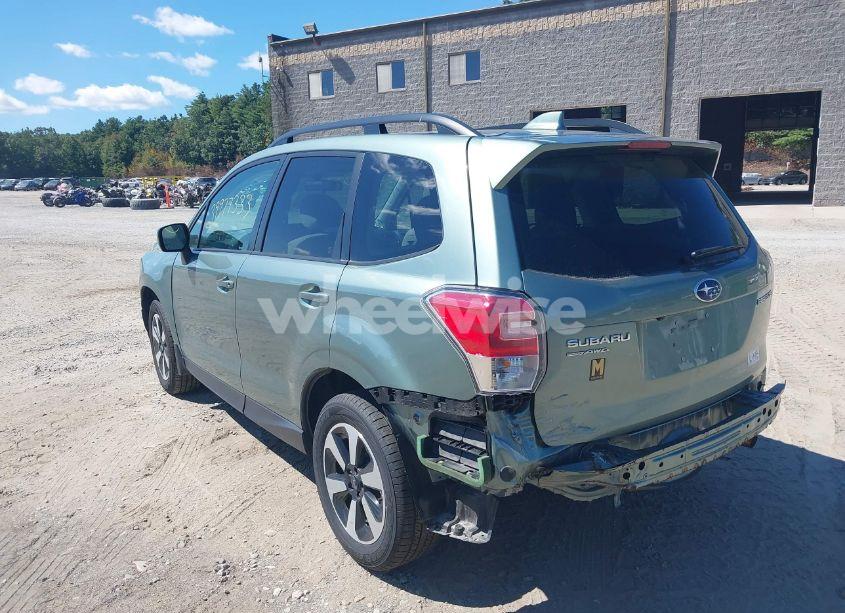 Photo 3 of 2018 Subaru Forester 2.5I PREMIUM (VIN JF2SJAEC0JG614197)