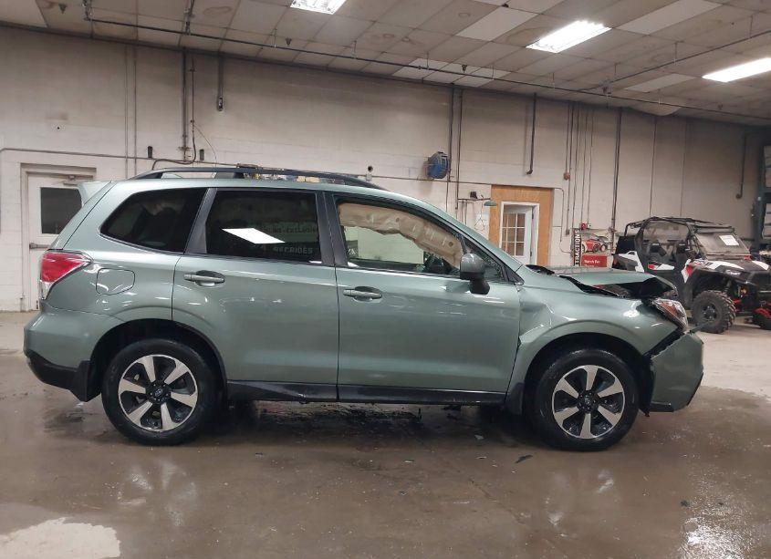 Photo 13 of 2018 Subaru Forester 2.5I PREMIUM (VIN JF2SJAEC0JH410042)