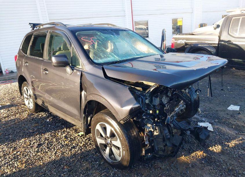 2018 Subaru Forester 2.5I PREMIUM (VIN JF2SJAEC0JH431764) main photo
