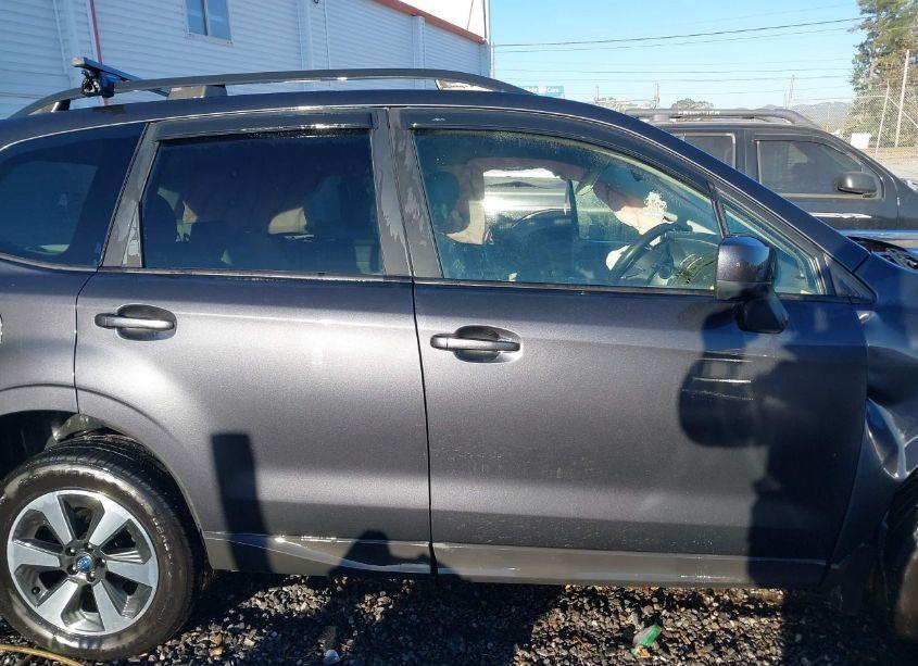 Photo 14 of 2018 Subaru Forester 2.5I PREMIUM (VIN JF2SJAEC0JH431764)