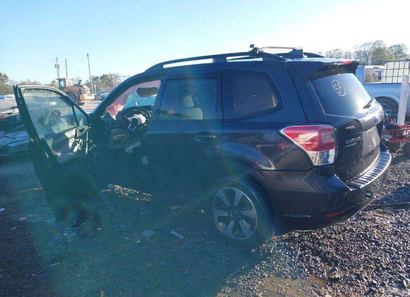 Photo 3 of 2018 Subaru Forester 2.5I PREMIUM (VIN JF2SJAEC0JH431764)