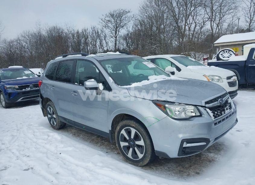 2018 Subaru Forester 2.5I PREMIUM (VIN JF2SJAEC0JH537583) main photo