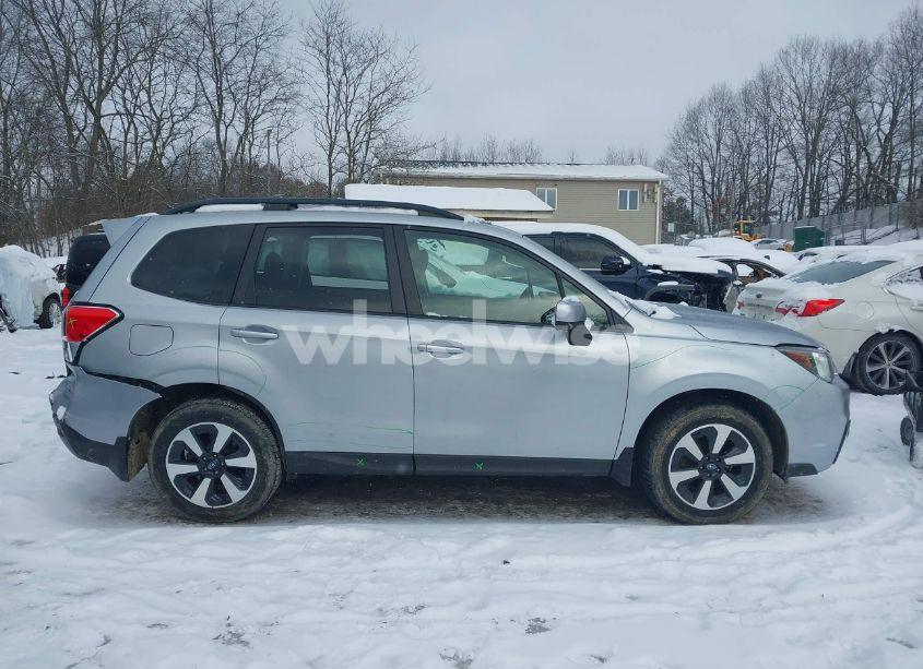 Photo 14 of 2018 Subaru Forester 2.5I PREMIUM (VIN JF2SJAEC0JH537583)