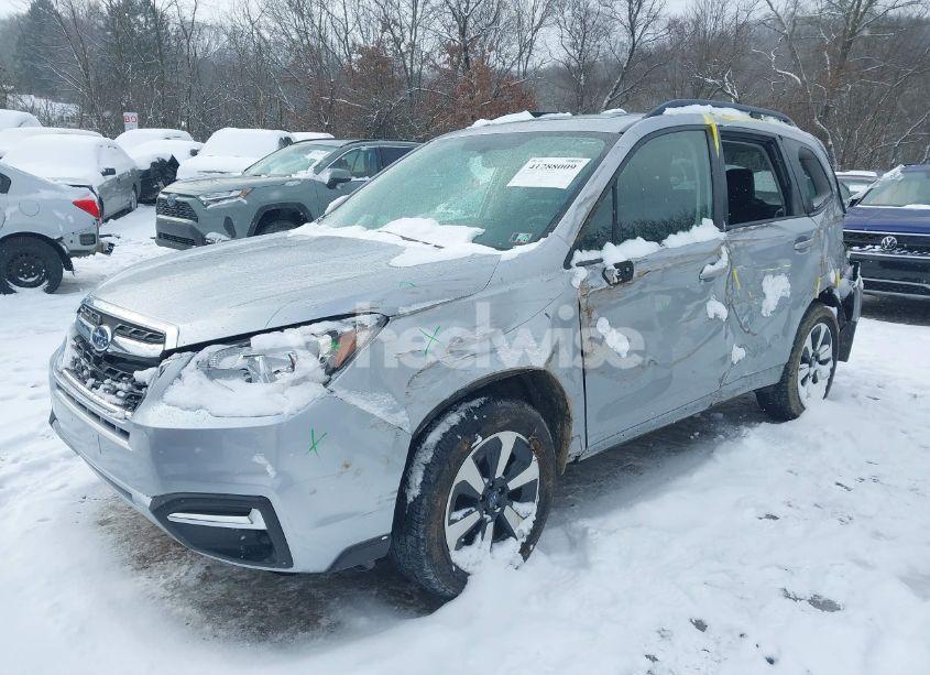 Photo 2 of 2018 Subaru Forester 2.5I PREMIUM (VIN JF2SJAEC0JH537583)