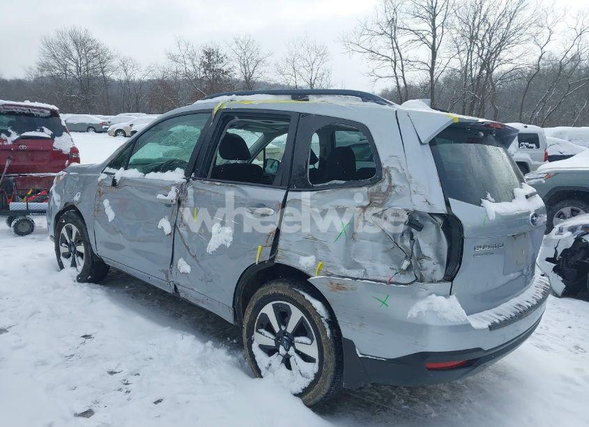 Photo 3 of 2018 Subaru Forester 2.5I PREMIUM (VIN JF2SJAEC0JH537583)