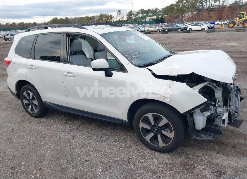 Photo 13 of 2018 Subaru Forester 2.5I PREMIUM (VIN JF2SJAEC0JH605610)