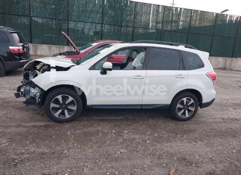 Photo 14 of 2018 Subaru Forester 2.5I PREMIUM (VIN JF2SJAEC0JH605610)