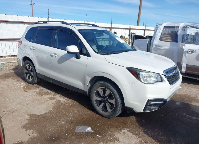 2017 Subaru Forester 2.5I PREMIUM (VIN JF2SJAEC1HH410464) main photo