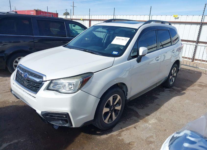 Photo 2 of 2017 Subaru Forester 2.5I PREMIUM (VIN JF2SJAEC1HH410464)