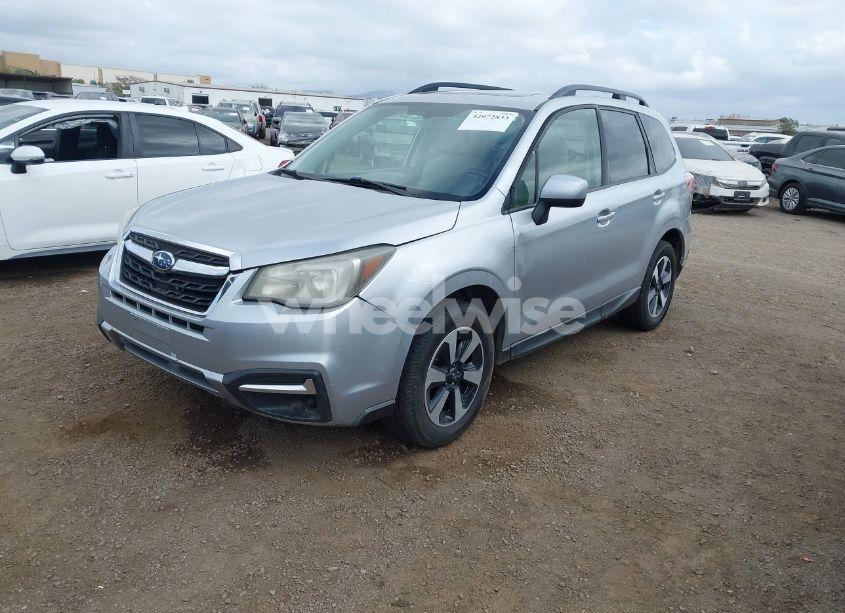 Photo 2 of 2017 Subaru Forester 2.5I PREMIUM (VIN JF2SJAEC1HH417897)