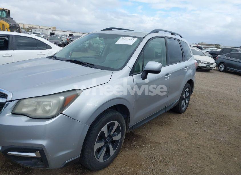 Photo 6 of 2017 Subaru Forester 2.5I PREMIUM (VIN JF2SJAEC1HH417897)