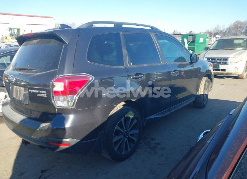 Photo 4 of 2017 Subaru Forester 2.5I PREMIUM (VIN JF2SJAEC1HH485164)