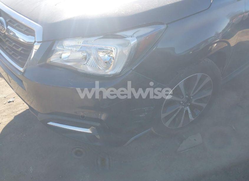 Photo 6 of 2017 Subaru Forester 2.5I PREMIUM (VIN JF2SJAEC1HH485164)