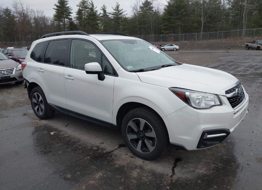 2017 Subaru Forester 2.5I PREMIUM (VIN JF2SJAEC1HH554922) main photo