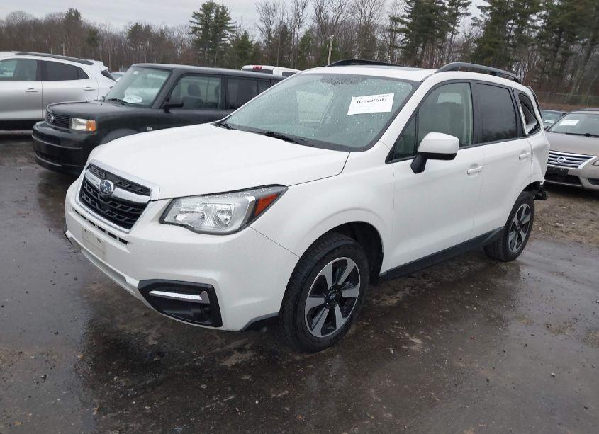 Photo 2 of 2017 Subaru Forester 2.5I PREMIUM (VIN JF2SJAEC1HH554922)