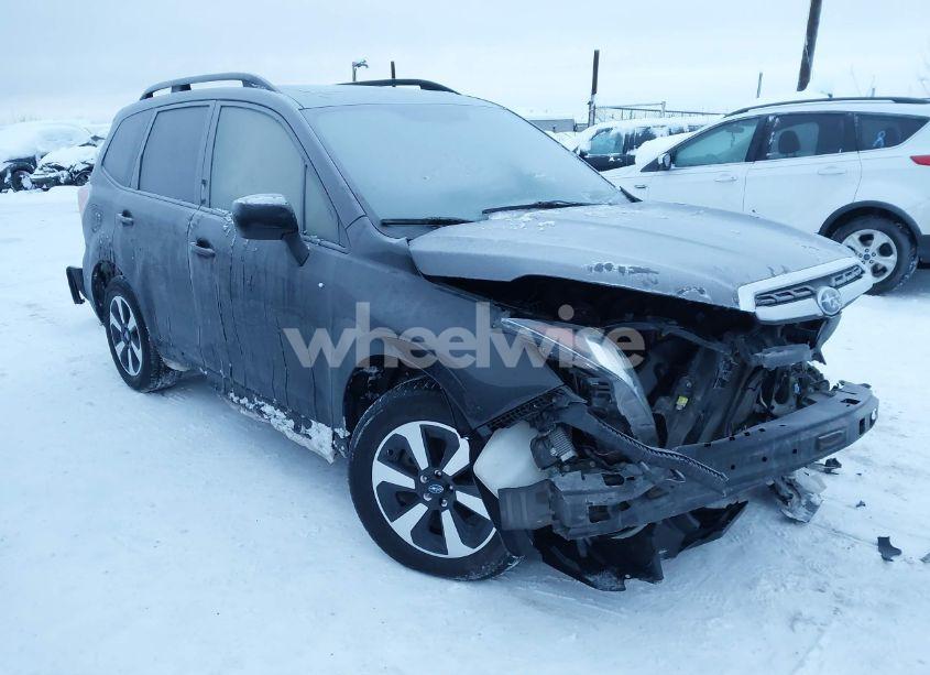 2017 Subaru Forester 2.5I PREMIUM (VIN JF2SJAEC1HH557660) main photo