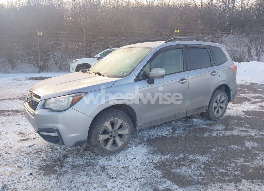 Photo 2 of 2017 Subaru Forester 2.5I PREMIUM (VIN JF2SJAEC1HH567914)
