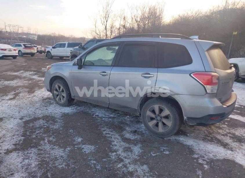 Photo 3 of 2017 Subaru Forester 2.5I PREMIUM (VIN JF2SJAEC1HH567914)