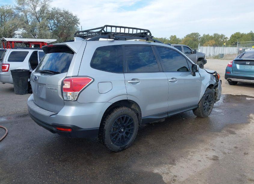 Photo 4 of 2017 Subaru Forester 2.5I PREMIUM (VIN JF2SJAEC1HH570473)