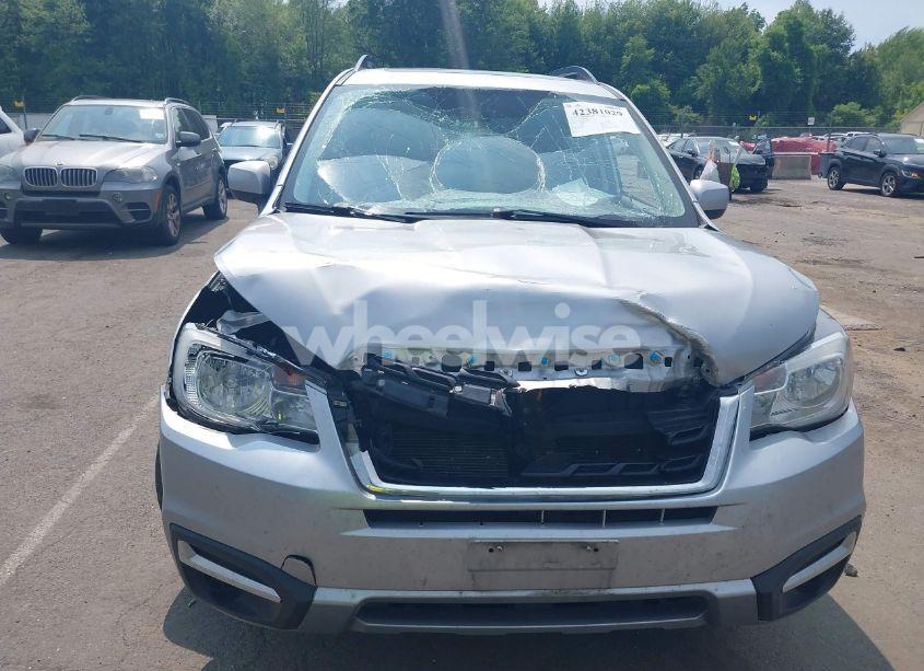 Photo 12 of 2018 Subaru Forester 2.5I PREMIUM (VIN JF2SJAEC1JG411092)