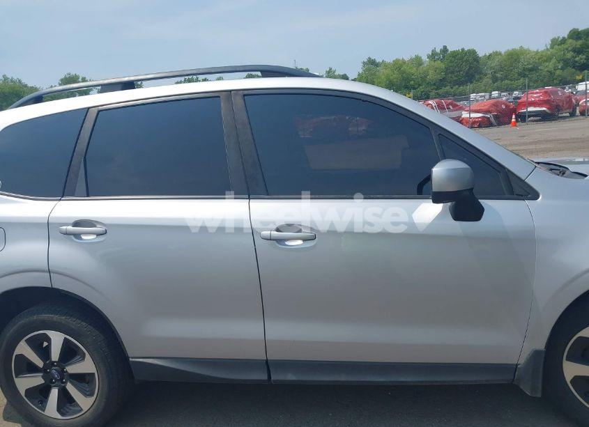 Photo 13 of 2018 Subaru Forester 2.5I PREMIUM (VIN JF2SJAEC1JG411092)