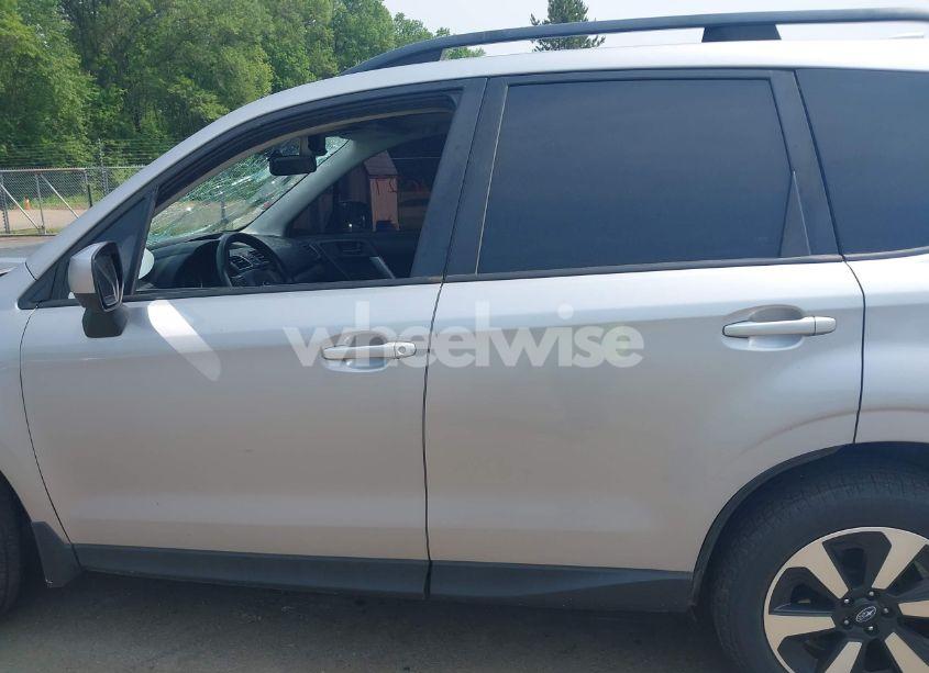 Photo 14 of 2018 Subaru Forester 2.5I PREMIUM (VIN JF2SJAEC1JG411092)