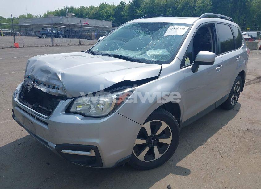 Photo 2 of 2018 Subaru Forester 2.5I PREMIUM (VIN JF2SJAEC1JG411092)