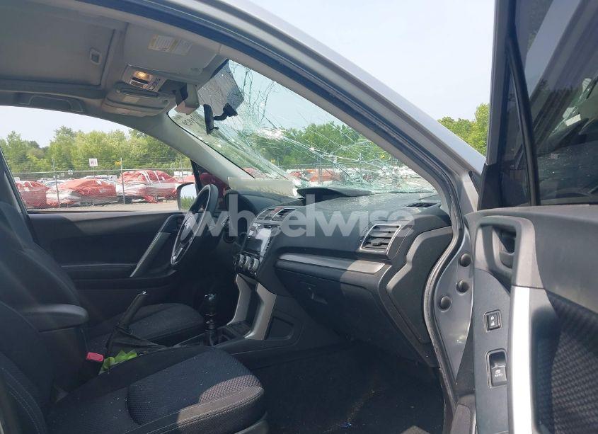 Photo 5 of 2018 Subaru Forester 2.5I PREMIUM (VIN JF2SJAEC1JG411092)