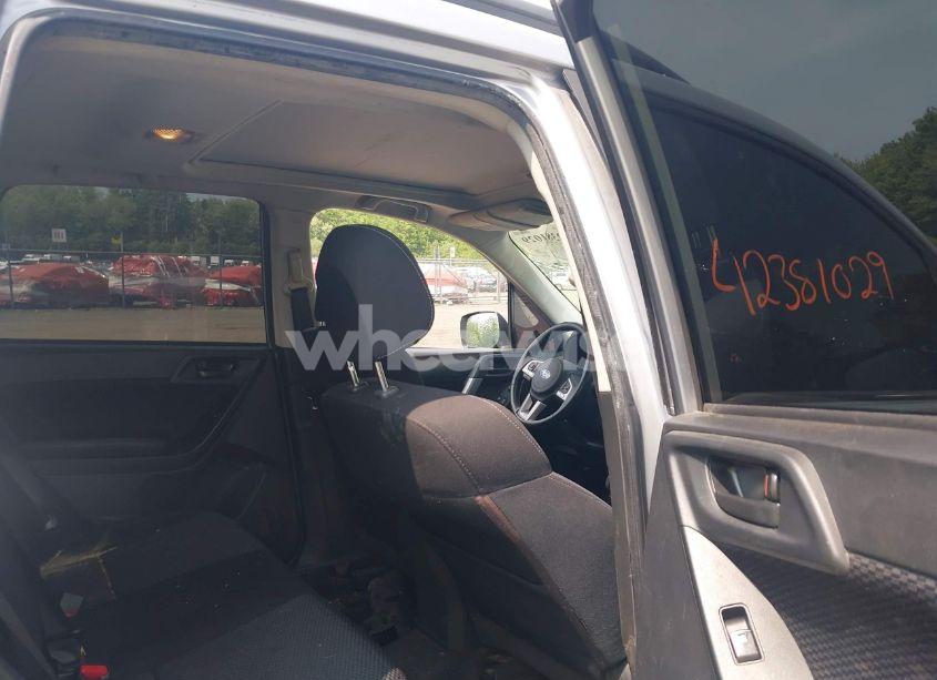 Photo 8 of 2018 Subaru Forester 2.5I PREMIUM (VIN JF2SJAEC1JG411092)