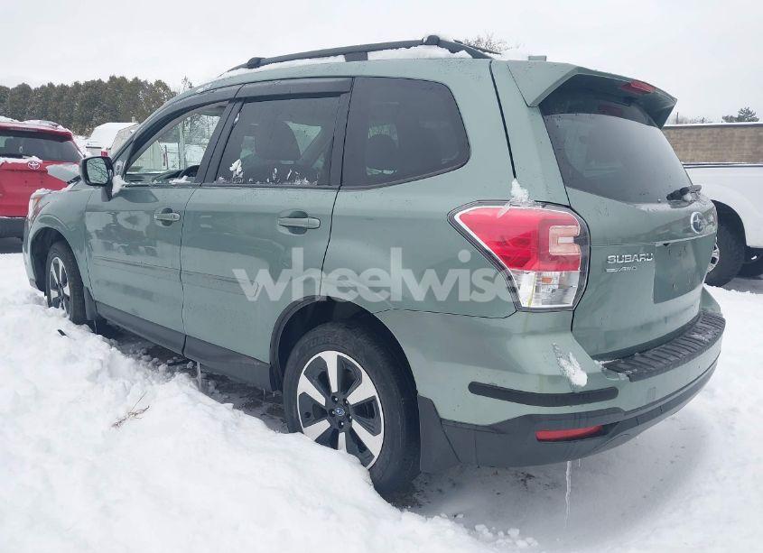 Photo 3 of 2018 Subaru Forester 2.5I PREMIUM (VIN JF2SJAEC1JG539686)