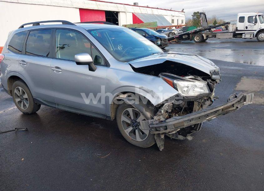 2017 Subaru Forester 2.5I PREMIUM (VIN JF2SJAEC2HH411963) main photo