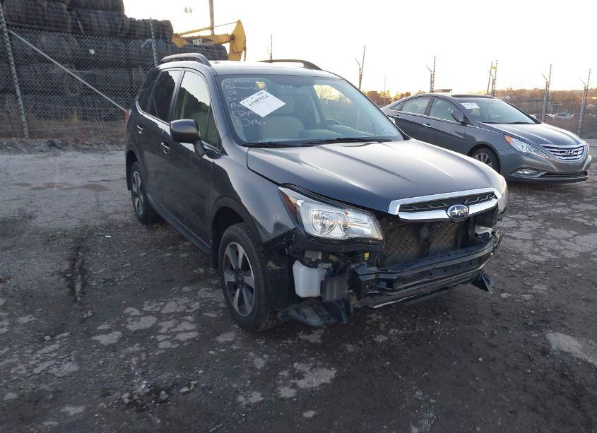 2017 Subaru Forester 2.5I PREMIUM (VIN JF2SJAEC2HH524215) main photo