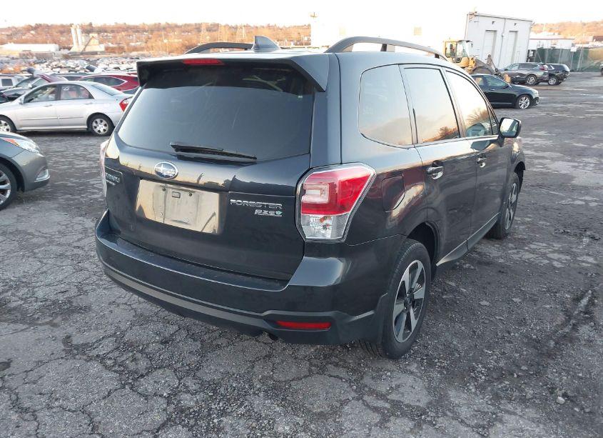 Photo 4 of 2017 Subaru Forester 2.5I PREMIUM (VIN JF2SJAEC2HH524215)