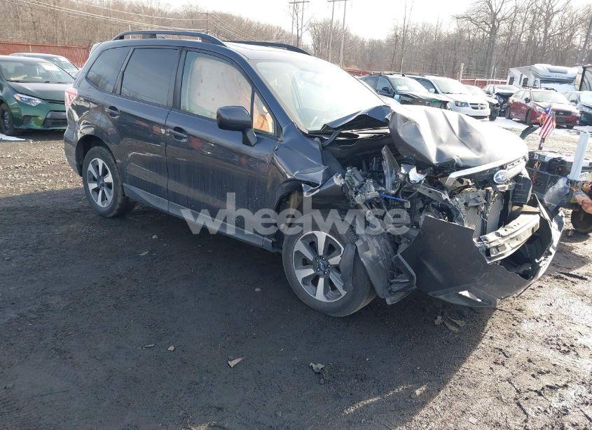 2017 Subaru Forester 2.5I PREMIUM (VIN JF2SJAEC2HH567758) main photo