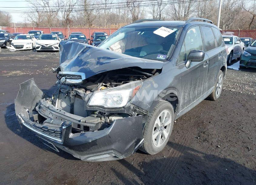 Photo 2 of 2017 Subaru Forester 2.5I PREMIUM (VIN JF2SJAEC2HH567758)