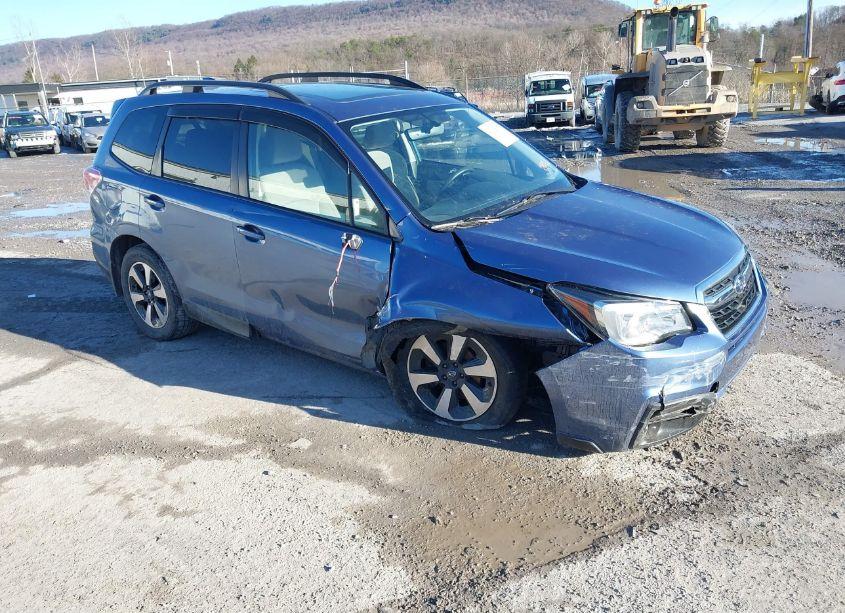 2017 Subaru Forester 2.5I PREMIUM (VIN JF2SJAEC2HH568439) main photo