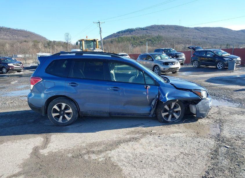 Photo 13 of 2017 Subaru Forester 2.5I PREMIUM (VIN JF2SJAEC2HH568439)