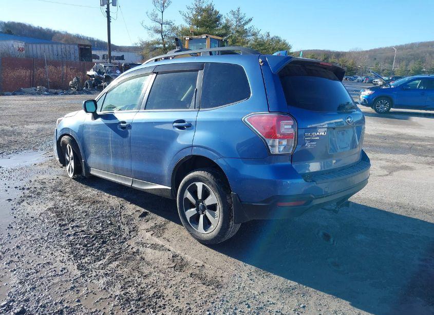 Photo 3 of 2017 Subaru Forester 2.5I PREMIUM (VIN JF2SJAEC2HH568439)