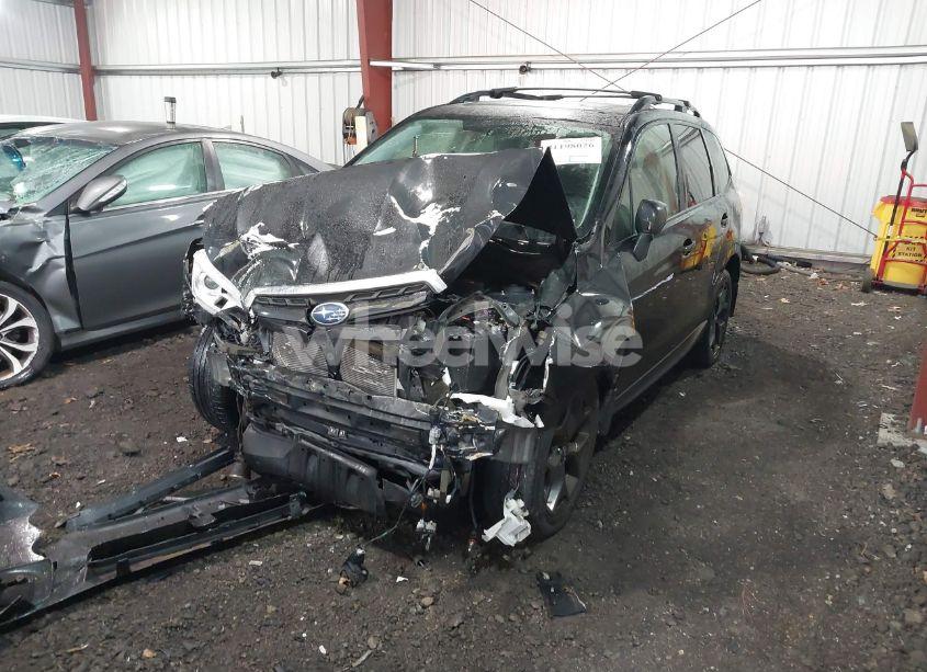 Photo 2 of 2018 Subaru Forester 2.5I PREMIUM (VIN JF2SJAEC2JH455368)