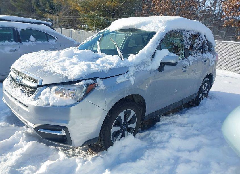 Photo 2 of 2018 Subaru Forester 2.5I PREMIUM (VIN JF2SJAEC2JH596781)