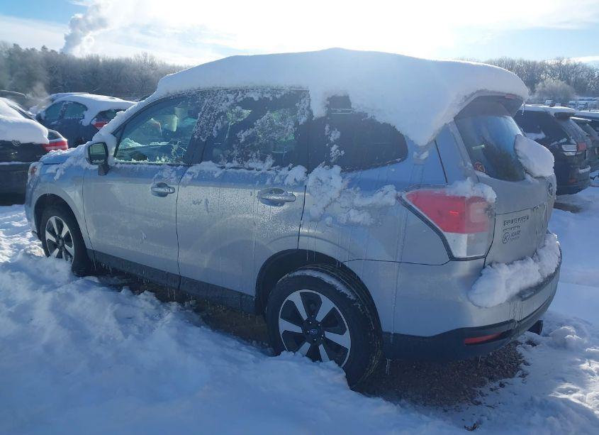 Photo 3 of 2018 Subaru Forester 2.5I PREMIUM (VIN JF2SJAEC2JH596781)