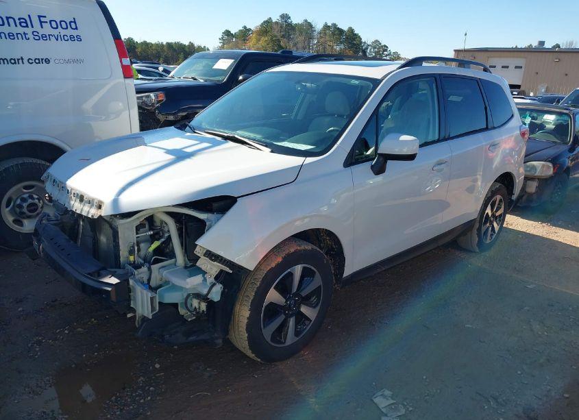 Photo 2 of 2018 Subaru Forester 2.5I PREMIUM (VIN JF2SJAEC3JH423125)