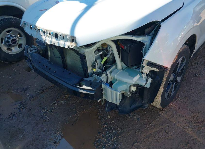 Photo 6 of 2018 Subaru Forester 2.5I PREMIUM (VIN JF2SJAEC3JH423125)