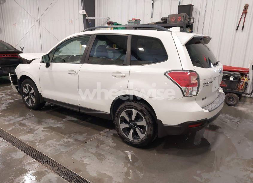 Photo 3 of 2018 Subaru Forester 2.5I PREMIUM (VIN JF2SJAEC3JH545872)