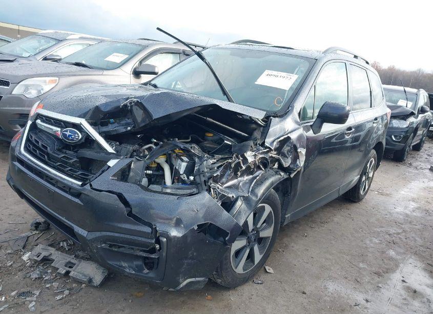 Photo 2 of 2018 Subaru Forester 2.5I PREMIUM (VIN JF2SJAEC3JH571257)