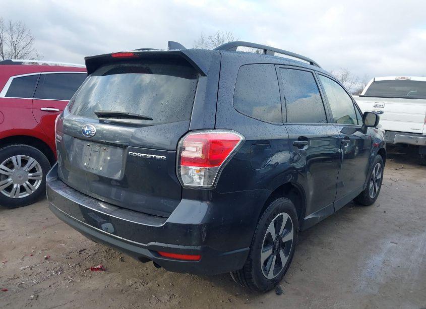 Photo 4 of 2018 Subaru Forester 2.5I PREMIUM (VIN JF2SJAEC3JH571257)