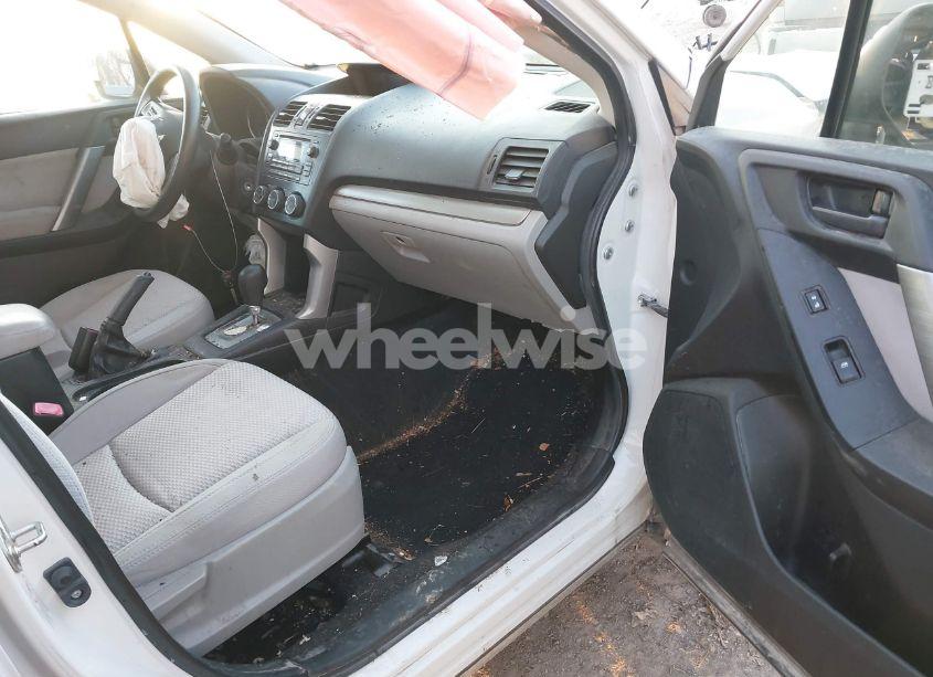 Photo 5 of 2014 Subaru Forester 2.5I PREMIUM (VIN JF2SJAEC4EH453353)