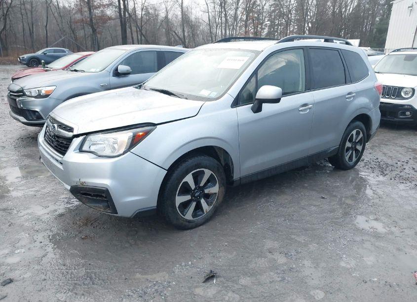 Photo 2 of 2017 Subaru Forester 2.5I PREMIUM (VIN JF2SJAEC4HH453969)